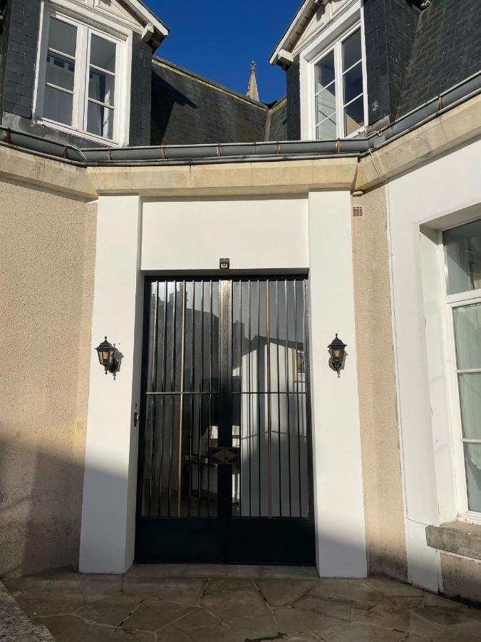 Les Hotes D'Eloise Laon Exterior photo